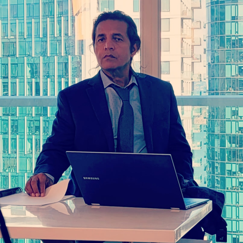 Rajan Luthra, the visionary creator of the extraordinary film “Mahayogi Highway 1 to Oneness,” extends heartfelt Oneness wishes for the year 2024.