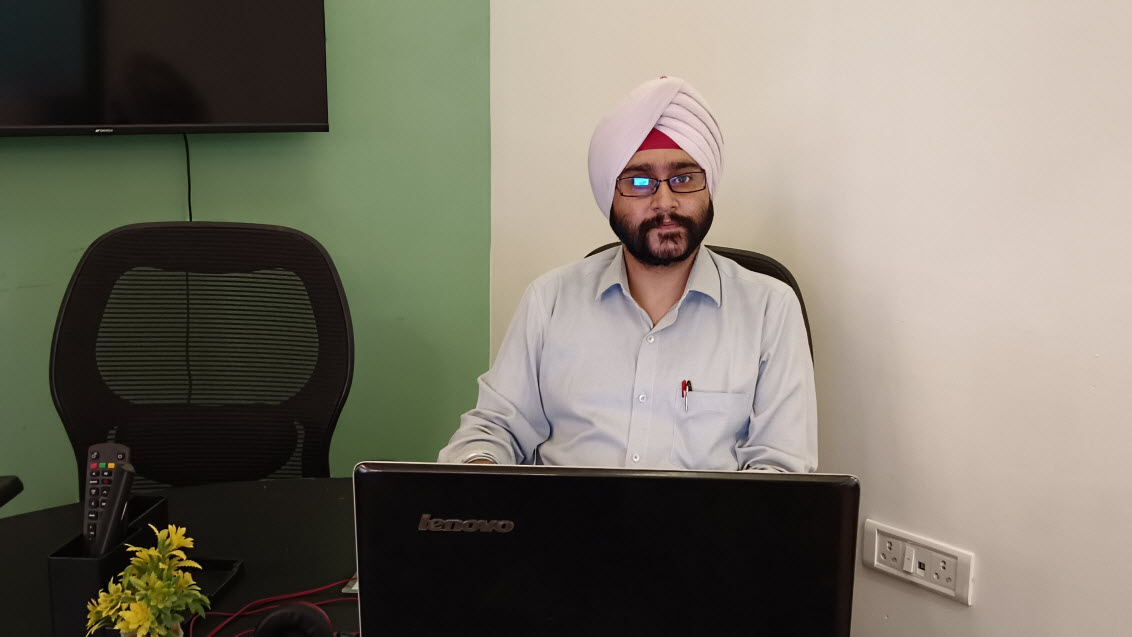 Ahead of Teachers’ Day, author Chet Kamal Parkash honours and pays gratitude to his teachers by going down the memory lane