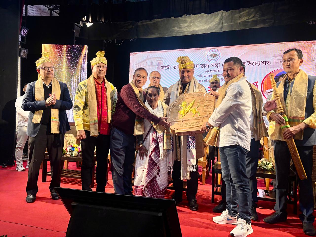 STF Chief Parthasarathi Mahanta Honored with ‘Sahosi’ Gallantry Award by All Tai Ahom Students’ Union