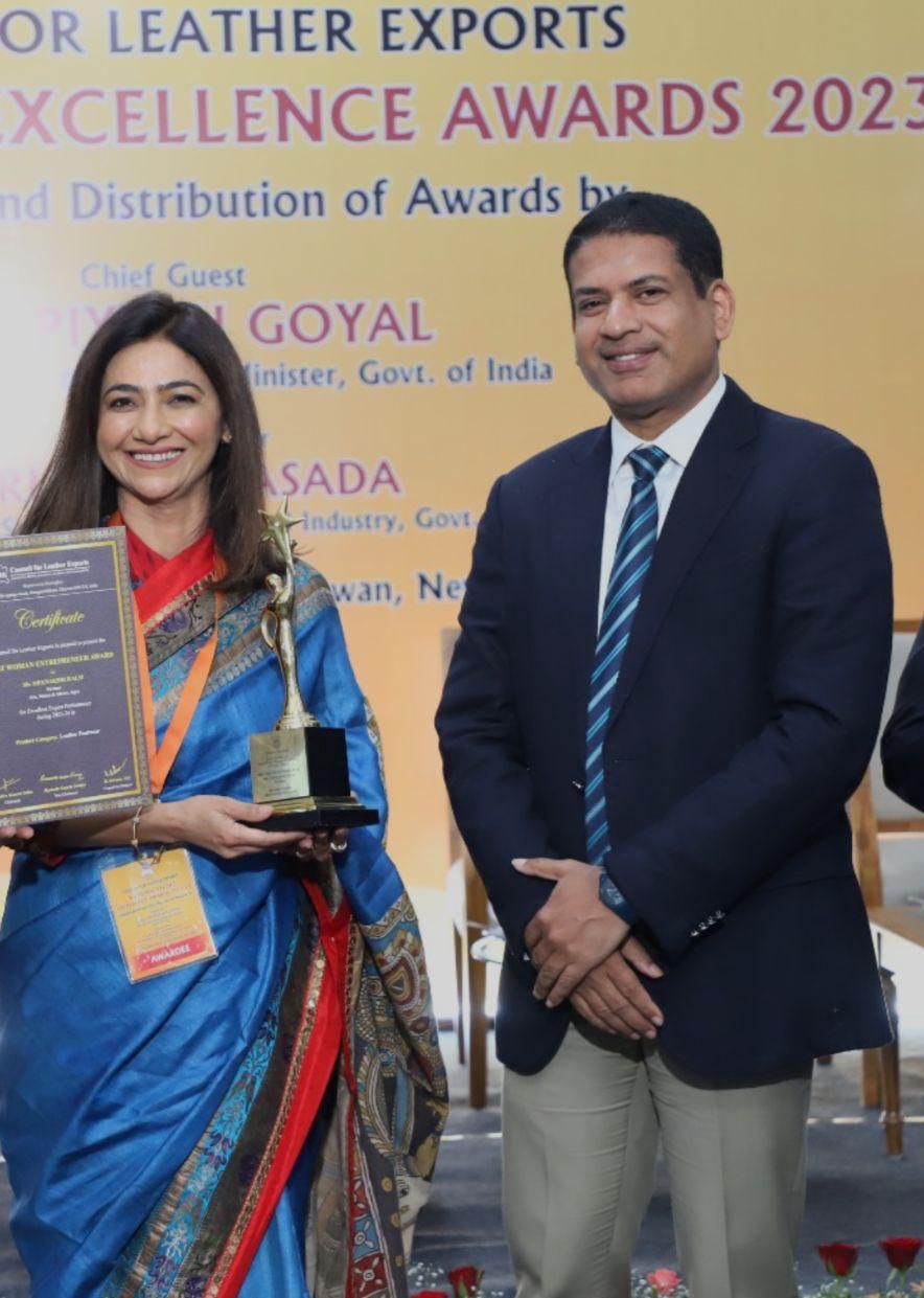 Meenakshi Kalsi Honored with the Prestigious “Best Woman Entrepreneur Award”