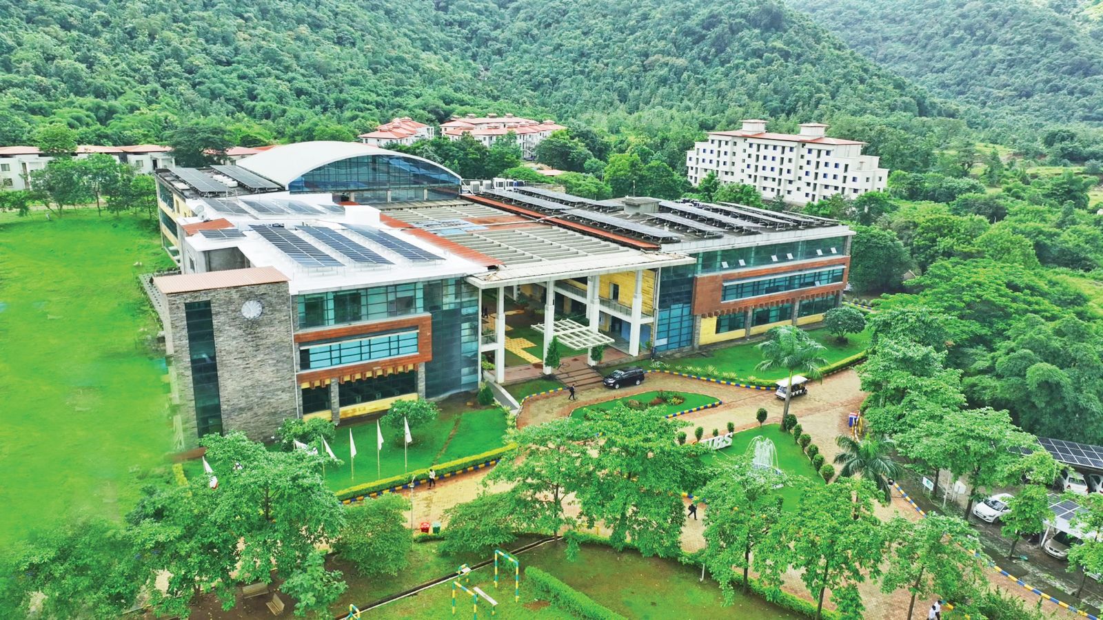 India’s First “Green” Business School: Universal Business School Sets Global Standards with New-Age AI-Integrated Programs