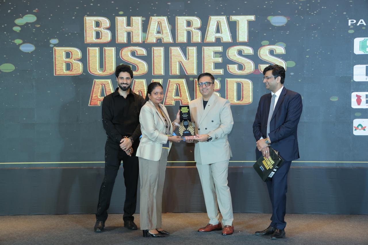 Regalo Kitchens wins “Best Modular Kitchen Company in India” at Bharat Business Awards 2025