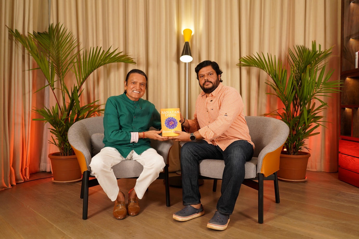 Dr. Dinesh Shahra in Soulful Conversation with Renowned Ayurvedic Healer Dr. Sudhindra Uppoor