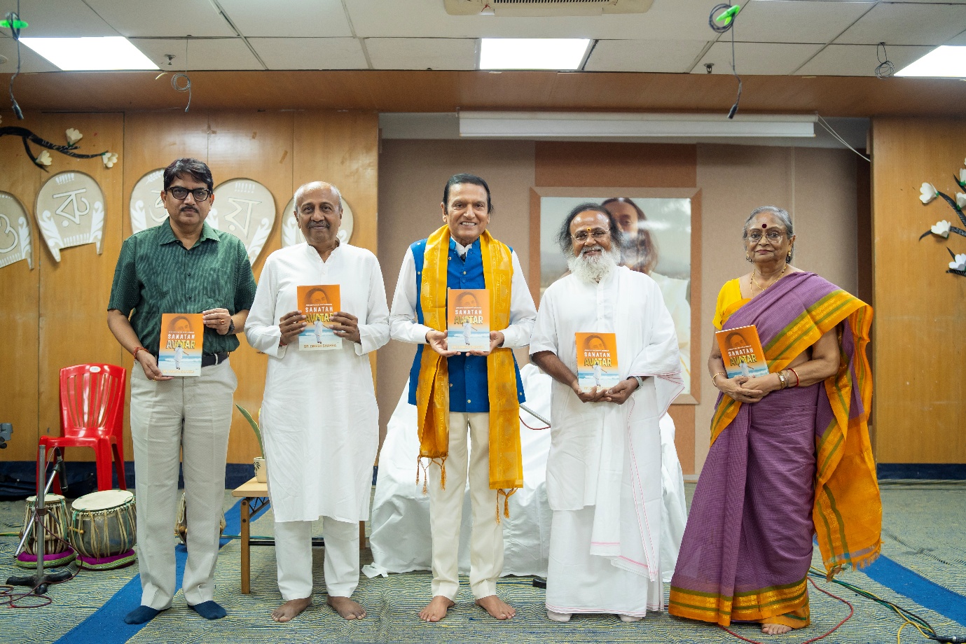 Dr. Dinesh Shahra Launches Sanatan Avatar at Sri Sri Academy, Kolkata — A Tribute to Gurudev’s Vision and Sanatan Wisdom