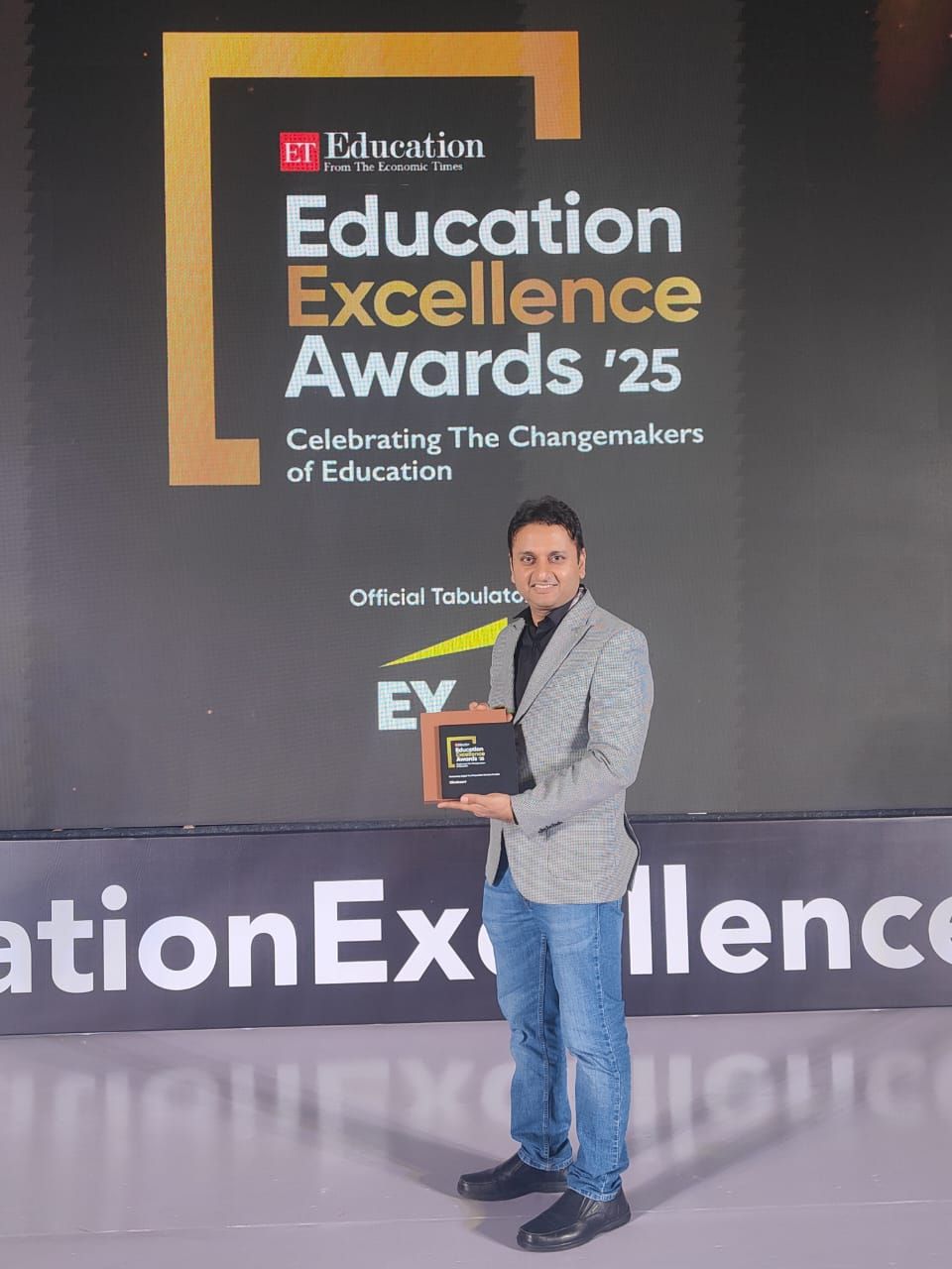 Oliveboard Wins ‘Outstanding Digital Test Preparation Solution Provider’ at Education Excellence Awards 2025 by The Economic Times