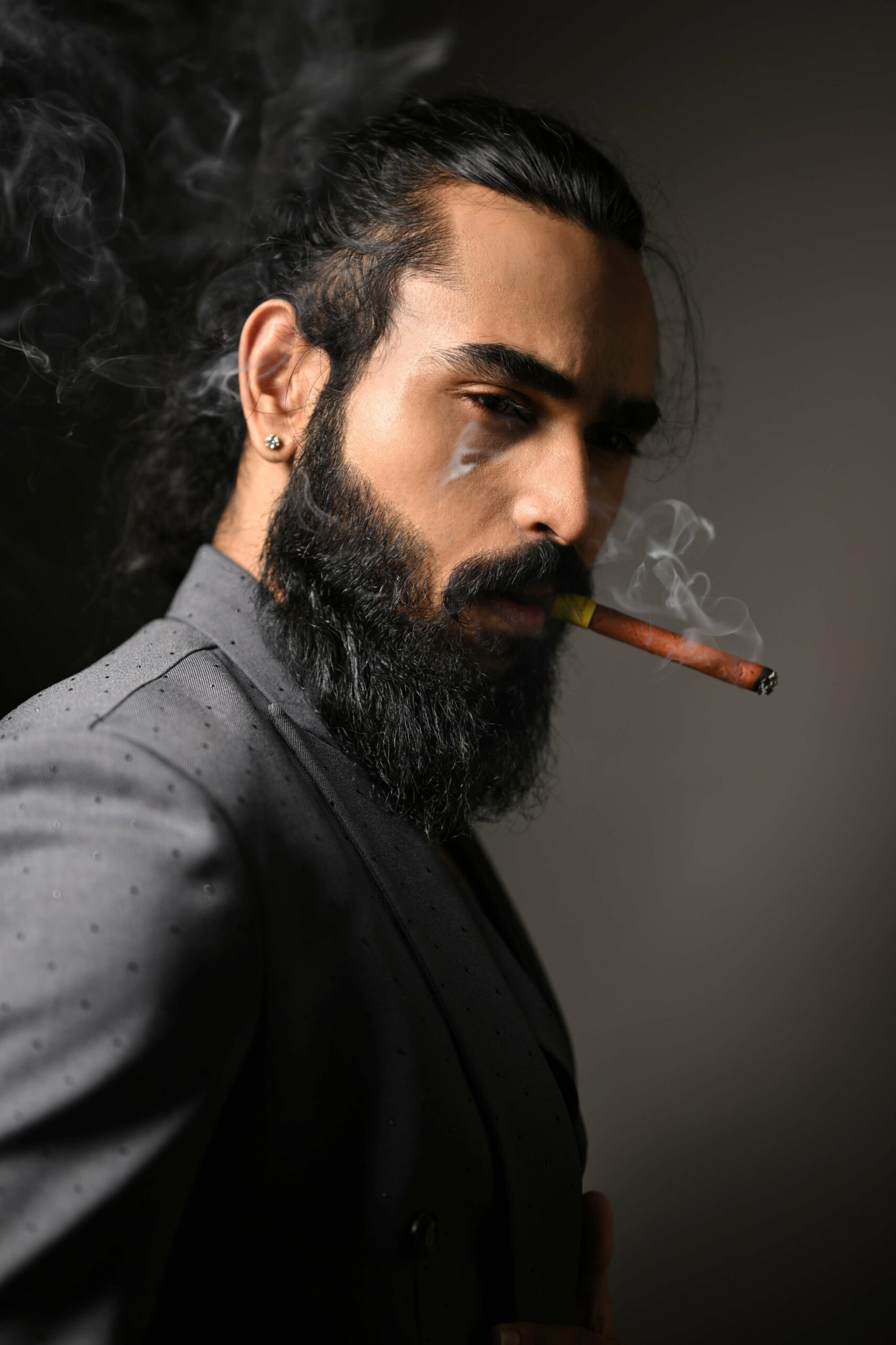 Icon star Devadutta Roy treats the whole cast and team of 457 people with Lavish Lunch