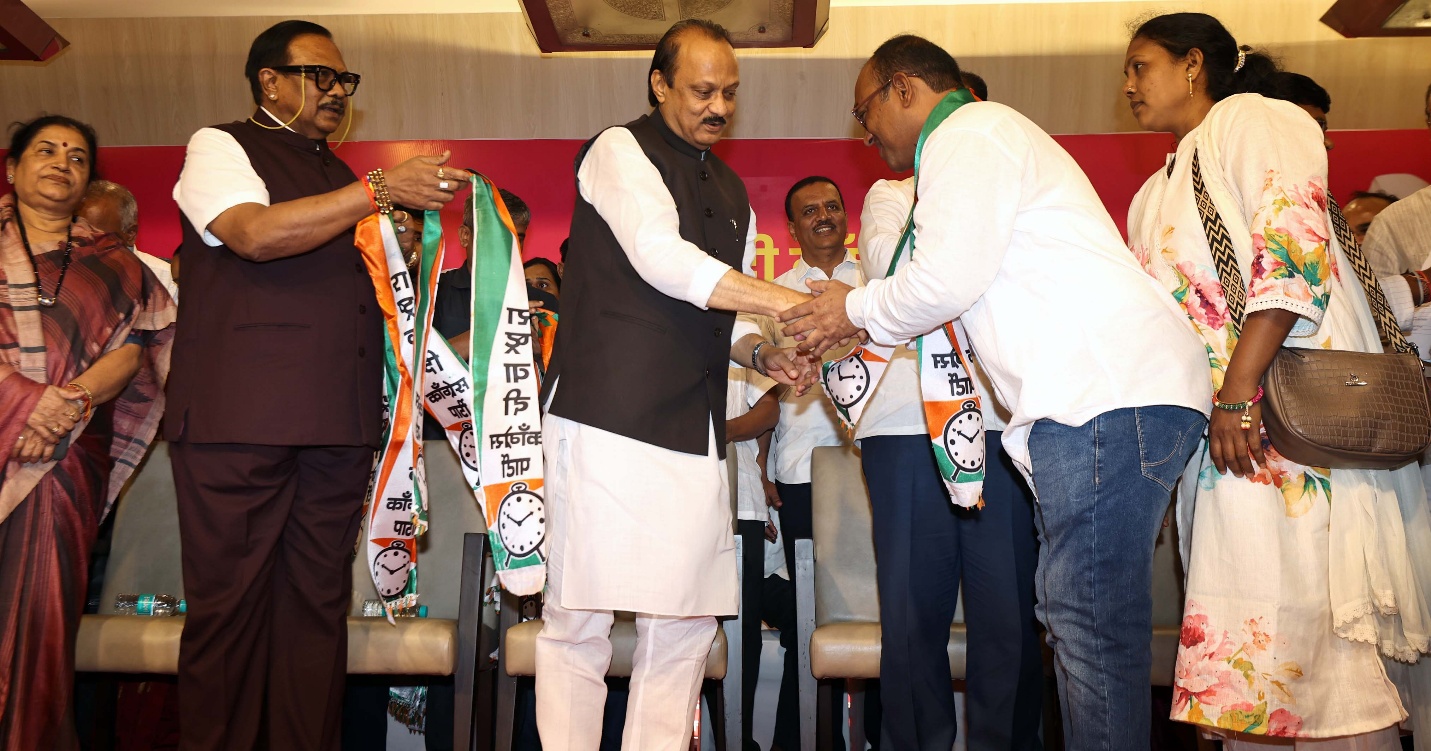 Over 400 Join NCP under the Leadership of Ajit Pawar and Dharmaraobaba Atram