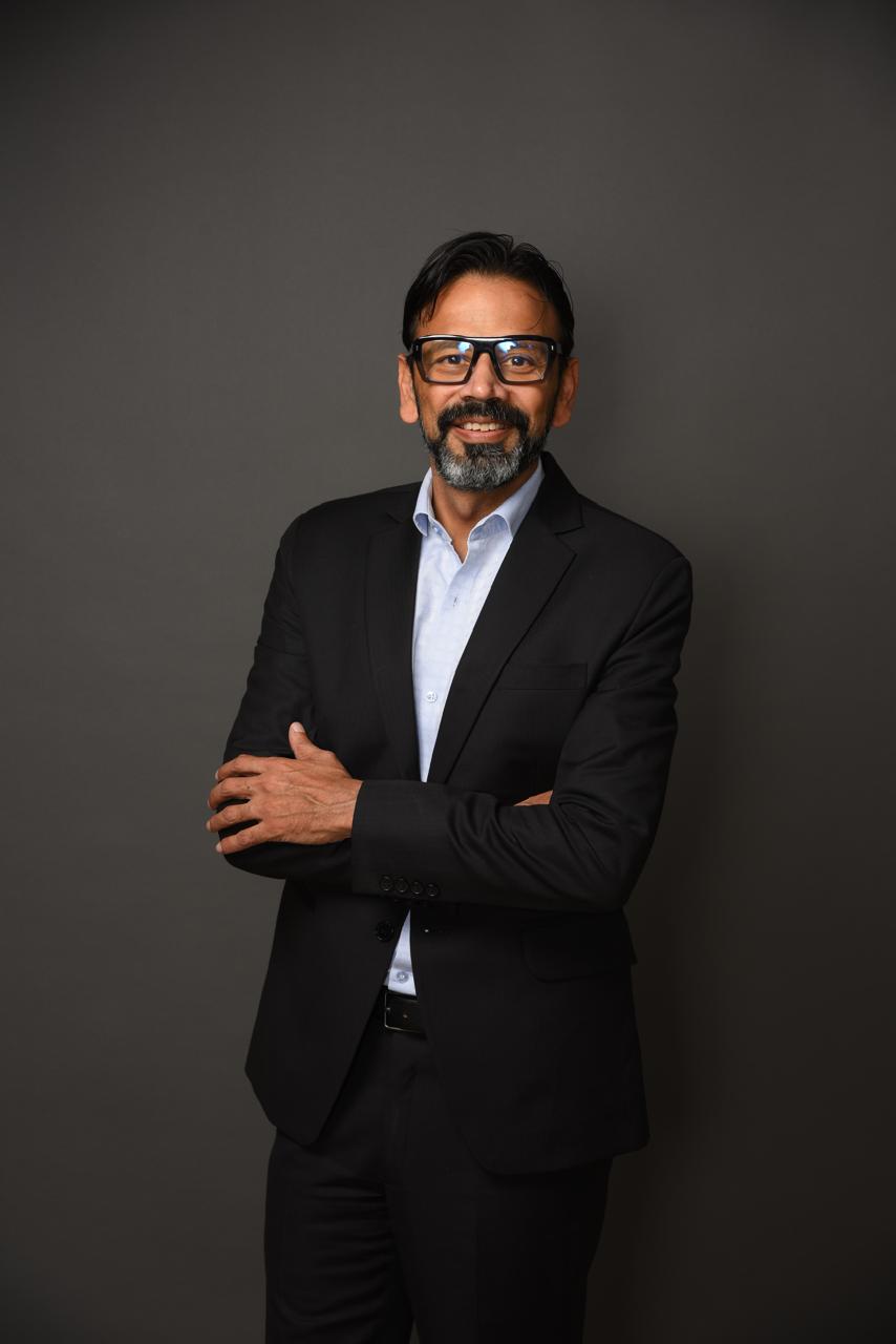 Club One Air CEO Sanjay Julka Receives Lifetime Achievement Award from SCARD