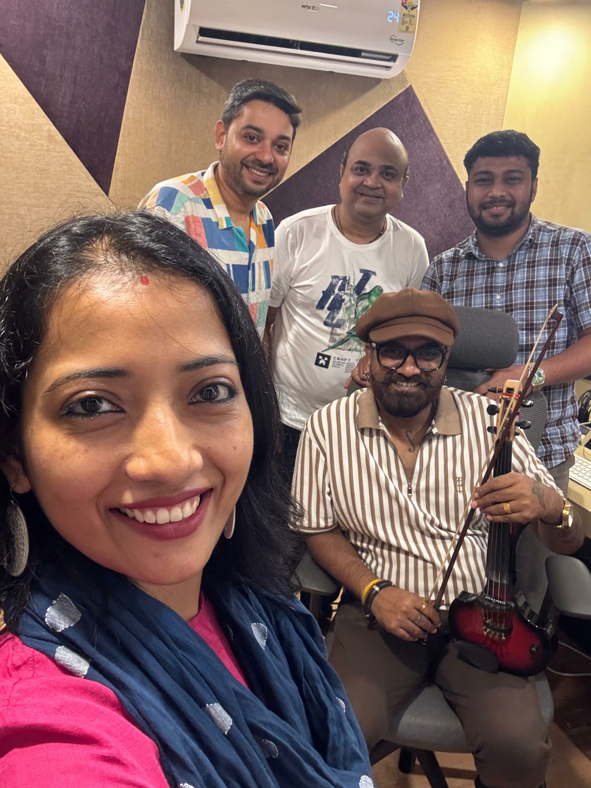 Anubhuti Goswami Releases Shravan Special Devotional Track “Mahadev Mere Mahadev”