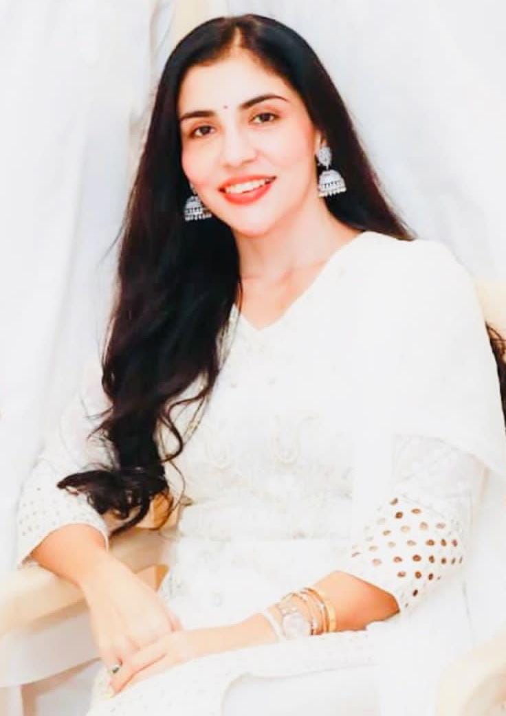 Dr. Jannvi Hinduja Joins an Evening of Devotion and Inner Stillness