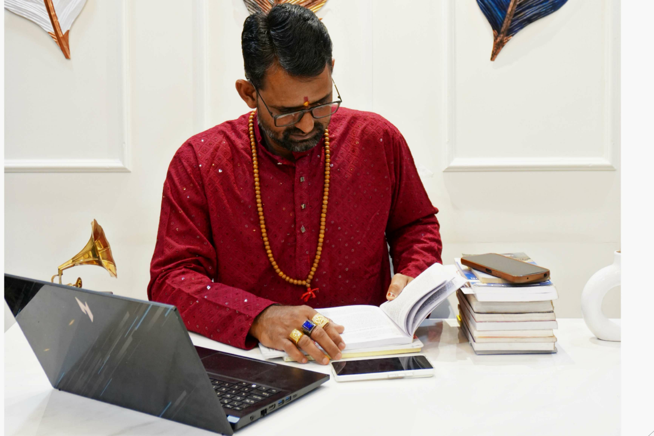 Astrologer Jitendra Joshi and Janseva Trust: Blending Ancient Wisdom with Modern Guidance