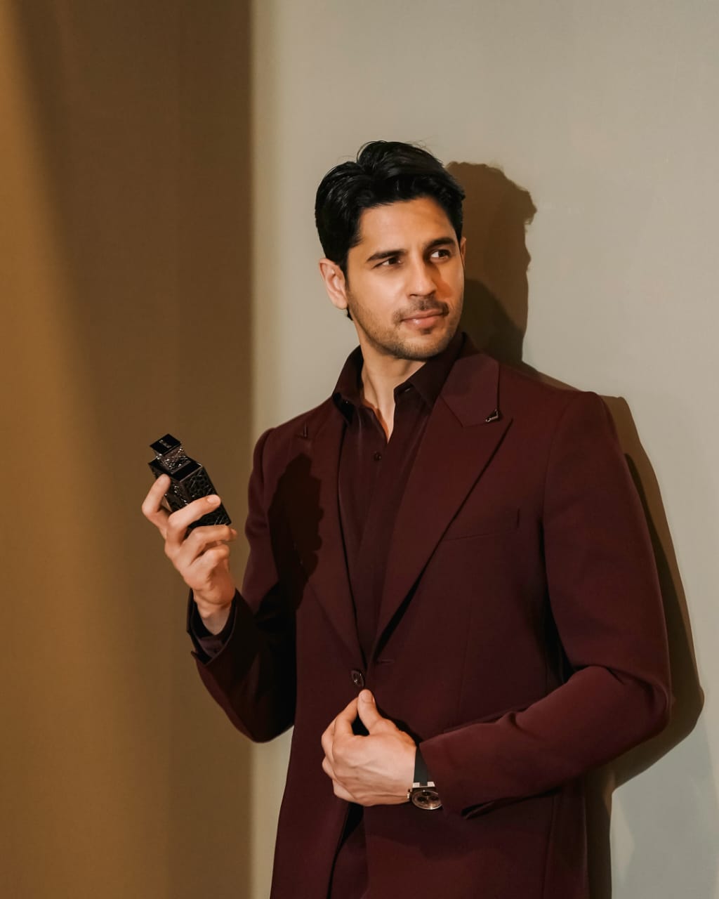 Sidharth Malhotra Unveils Rayhaan’s New Fragrance Collection in Dubai