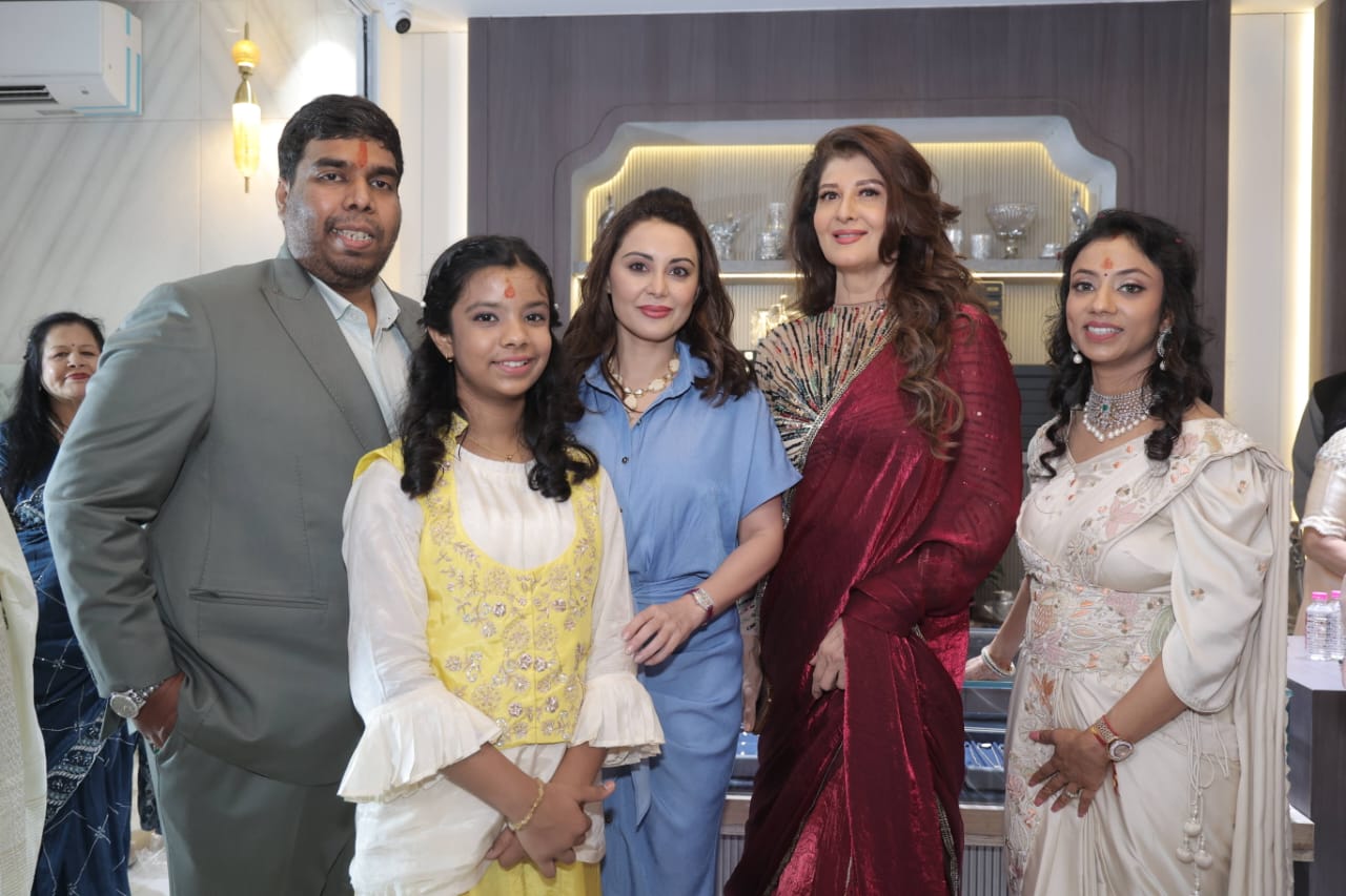 Sangeeta Bijlani and Minissha Lamba Inaugurate Yashasvi Jewellers in Jaipur, Championing Comfort and Indian Craftsmanship