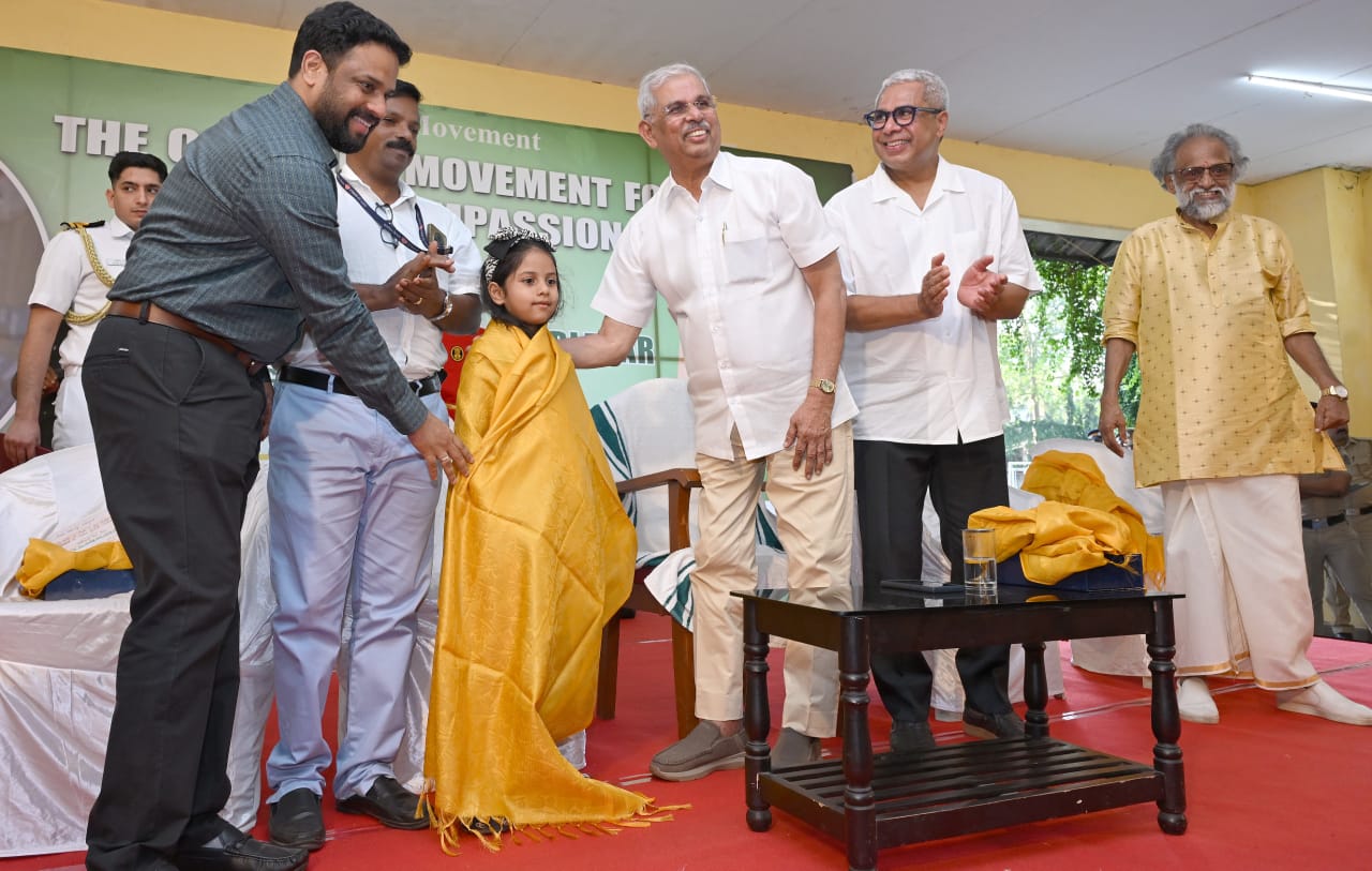 Kerala Governor Felicitates Roohi Mohazzab’s Green Initiative