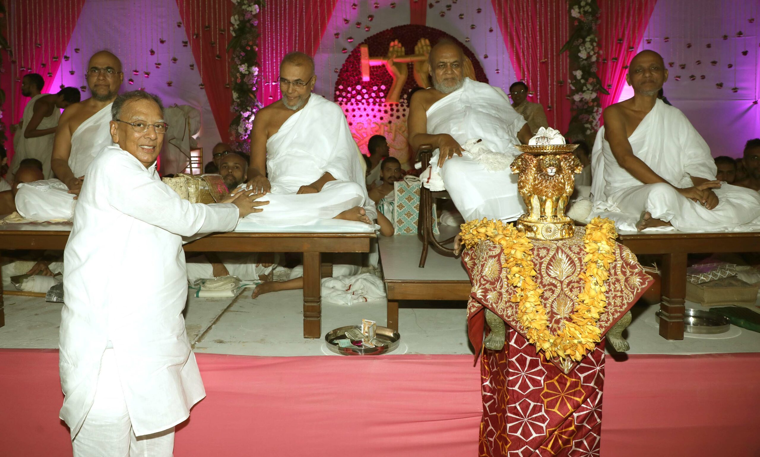 For the First Time in Maharashtra, 59 Mumukshus Receive Auspicious Jain Diksha Muhurat; Over 5,000 Devotees Attend