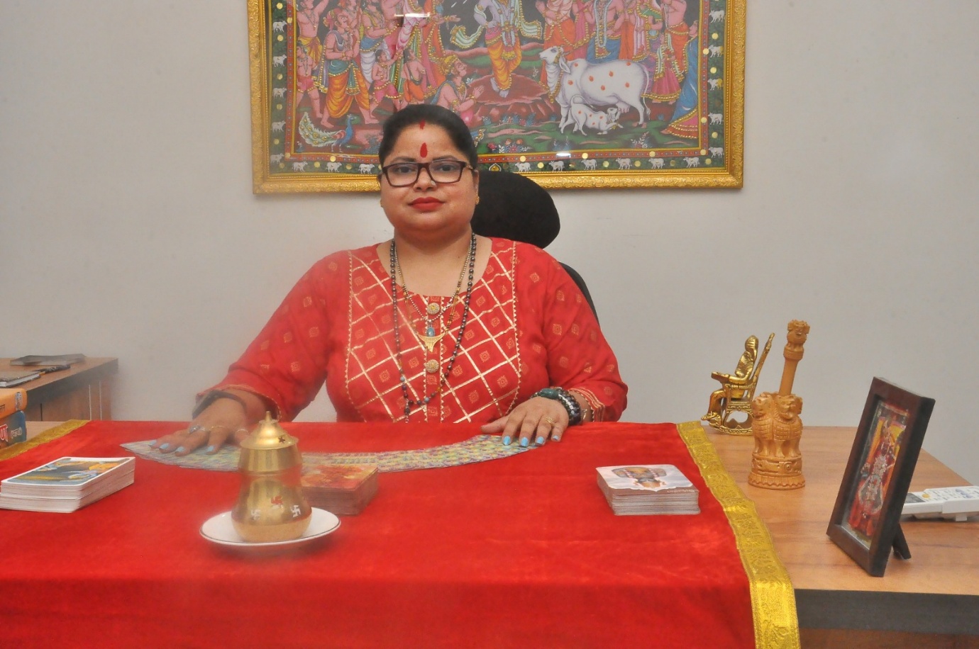 The 2026 Energy Cycle Explained: Maa Paramjyotika’s Astro-Tarot Forecast for the Year Ahead